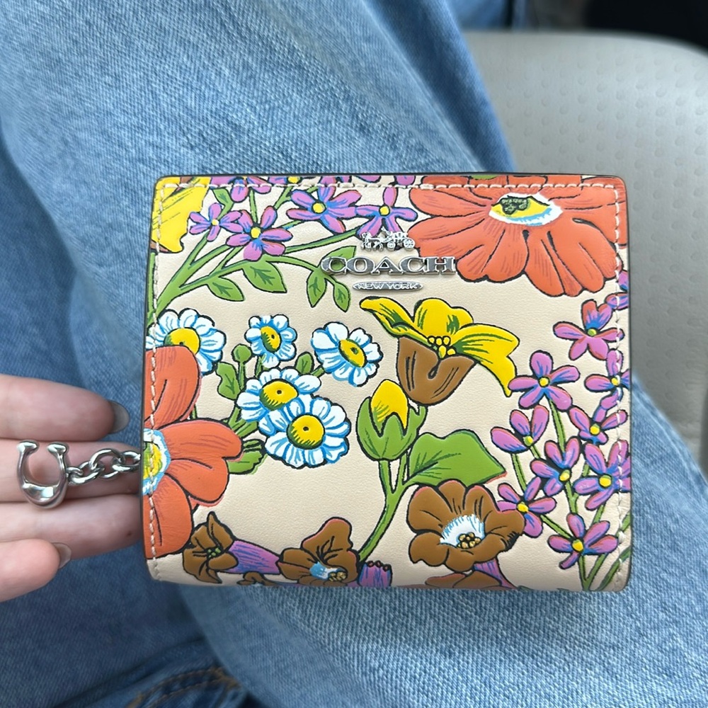 Coach snap wallet floral